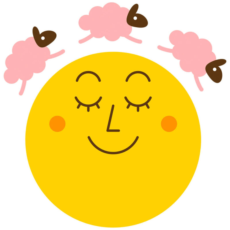 穏やかな表情のお月さまと眠る羊のイラスト